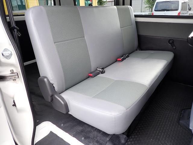 タウンエースバン ＧＬ　スマートアシスト　アイドリングストップ　ＬＥＤヘッドランプ　リヤコーナーセンサー　社外ナビ　バックカメラ　ＥＴＣ　ドライブレコーダー（18枚目）