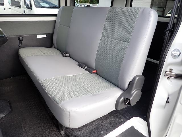 タウンエースバン ＧＬ　スマートアシスト　アイドリングストップ　ＬＥＤヘッドランプ　リヤコーナーセンサー　社外ナビ　バックカメラ　ＥＴＣ　ドライブレコーダー（19枚目）