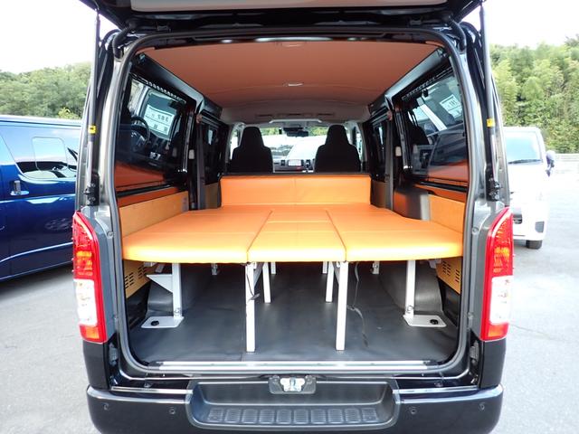 ハイエースバン ロングＤＸ　ＧＬパッケージ　ディーゼルターボ　４ＷＤ　リヤクーラー　リヤヒーター　社外ベッドキット　ＬＥＤヘッドランプ　純正ナビＴＶ　バックカメラ　ＥＴＣ２．０　ドライブレコーダー　トヨタセーフティセンス　クリアランスソナー（5枚目）