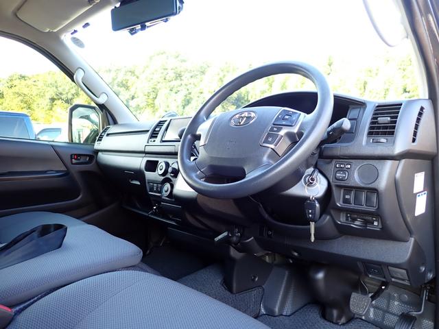 ハイエースバン ロングＤＸ　ＧＬパッケージ　ディーゼルターボ　４ＷＤ　リヤクーラー　リヤヒーター　社外ベッドキット　ＬＥＤヘッドランプ　純正ナビＴＶ　バックカメラ　ＥＴＣ２．０　ドライブレコーダー　トヨタセーフティセンス　クリアランスソナー（14枚目）