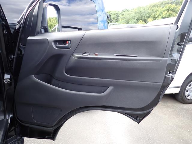 ハイエースバン ロングＤＸ　ＧＬパッケージ　ディーゼルターボ　４ＷＤ　リヤクーラー　リヤヒーター　社外ベッドキット　ＬＥＤヘッドランプ　純正ナビＴＶ　バックカメラ　ＥＴＣ２．０　ドライブレコーダー　トヨタセーフティセンス　クリアランスソナー（23枚目）