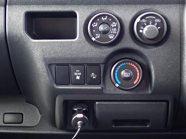 ハイエースバン ロングＤＸ　ＧＬパッケージ　ディーゼルターボ　４ＷＤ　リヤクーラー　リヤヒーター　社外ベッドキット　ＬＥＤヘッドランプ　純正ナビＴＶ　バックカメラ　ＥＴＣ２．０　ドライブレコーダー　トヨタセーフティセンス　クリアランスソナー（33枚目）