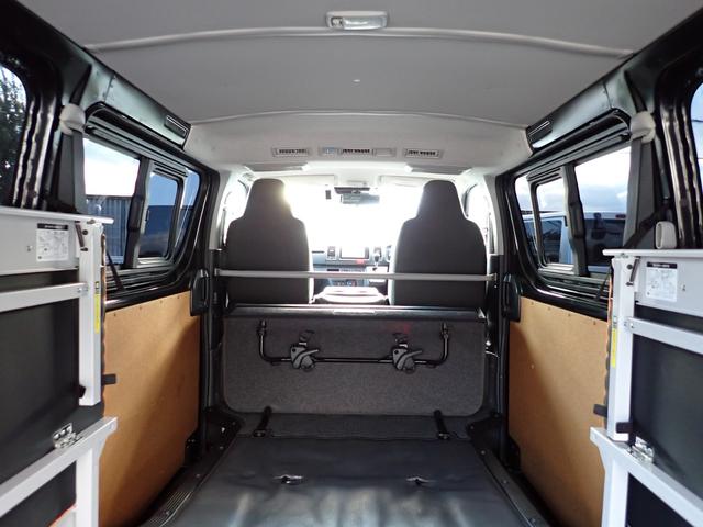 ハイエースバン ロングＤＸ　ＧＬパッケージ　ディーゼルターボ　４ＷＤ　リヤクーラー　リヤヒーター　社外ベッドキット　ＬＥＤヘッドランプ　純正ナビＴＶ　バックカメラ　ＥＴＣ２．０　ドライブレコーダー　トヨタセーフティセンス　クリアランスソナー（45枚目）