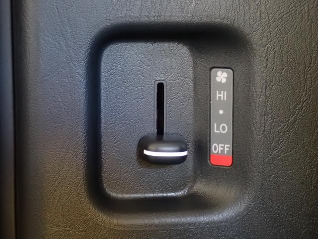 ハイエースバン ロングDX GLパッケージ リヤクーラー リヤヒーター トヨタセーフティセンス クリアランスソナー 純正ナビ バックカメラ ETC 3/6/9人乗り(42枚目)