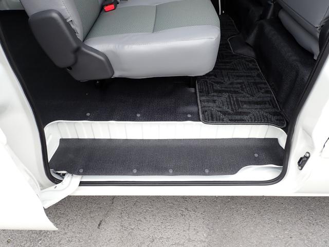 タウンエースバン ＧＬ　純正ナビＴＶ　バックカメラ　ＥＴＣ２．０　ドライブレコーダー　ルーフラック　リヤラダー　ハンガーパイプ　スマートアシスト　ＬＥＤヘッドランプ　アイドリングストップ（46枚目）