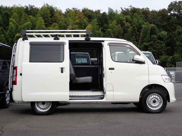タウンエースバン ＧＬ　純正ナビＴＶ　バックカメラ　ＥＴＣ２．０　ドライブレコーダー　ルーフラック　リヤラダー　ハンガーパイプ　スマートアシスト　ＬＥＤヘッドランプ　アイドリングストップ（66枚目）