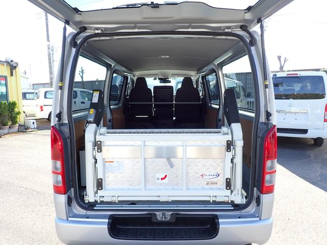 ハイエースバン ロングDX ディーゼルターボ 4WD トヨタ車体パワーリフト付 昇降能力300kg トヨタセーフティセンス 純正ナビTV バックカメラ ETC2.0(5枚目)