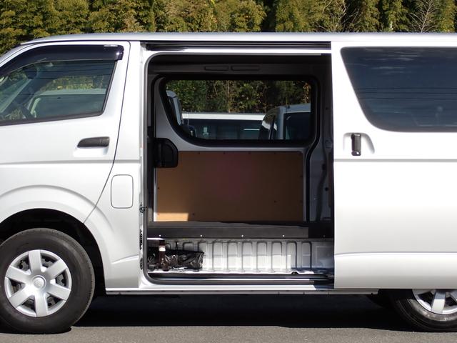 ハイエースバン ロングDX ディーゼルターボ 4WD トヨタ車体パワーリフト付 昇降能力300kg トヨタセーフティセンス 純正ナビTV バックカメラ ETC2.0(10枚目)