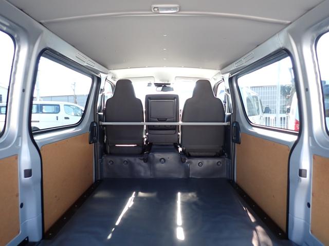 ハイエースバン ロングDX ディーゼルターボ 4WD トヨタ車体パワーリフト付 昇降能力300kg トヨタセーフティセンス 純正ナビTV バックカメラ ETC2.0(19枚目)