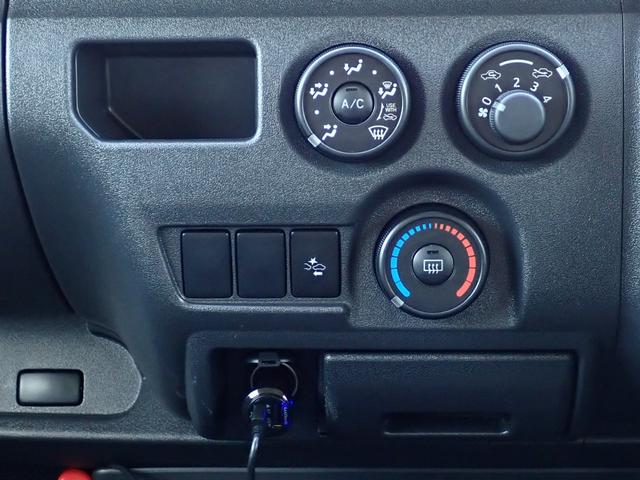 ハイエースバン ロングDX ディーゼルターボ 4WD トヨタ車体パワーリフト付 昇降能力300kg トヨタセーフティセンス 純正ナビTV バックカメラ ETC2.0(33枚目)