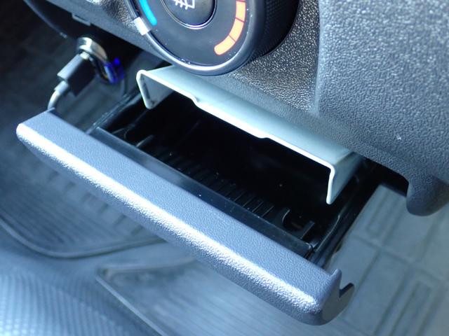 ハイエースバン ロングDX ディーゼルターボ 4WD トヨタ車体パワーリフト付 昇降能力300kg トヨタセーフティセンス 純正ナビTV バックカメラ ETC2.0(35枚目)