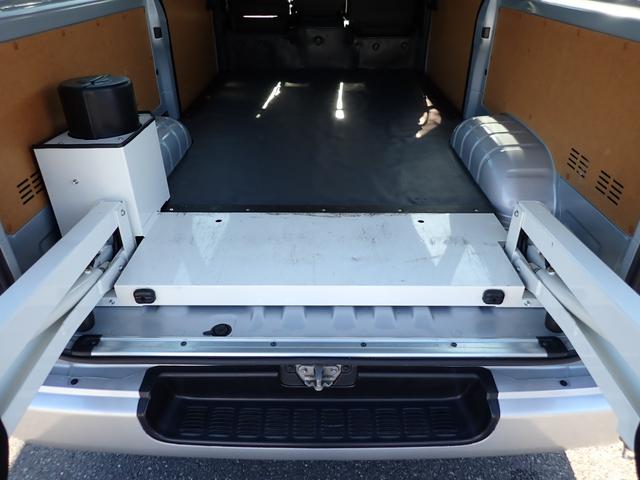 ハイエースバン ロングDX ディーゼルターボ 4WD トヨタ車体パワーリフト付 昇降能力300kg トヨタセーフティセンス 純正ナビTV バックカメラ ETC2.0(47枚目)