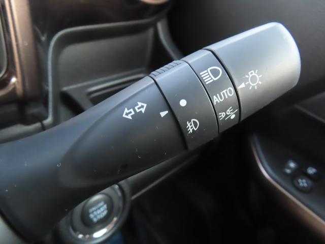 クロスビー ＨＹＢＲＩＤ　ＭＺ　４型　衝突被害軽減ブレーキ　リヤパーキングセンサー　アダプティブクルーズコントロール　スマートキー　キーレスプッシュスタート　パワーウィンドウ　電動格納ドアミラー　オートライト　シートヒーター（11枚目）