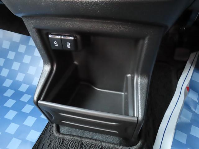 クロスビー ＨＹＢＲＩＤ　ＭＺ　４型　衝突被害軽減ブレーキ　リヤパーキングセンサー　アダプティブクルーズコントロール　スマートキー　キーレスプッシュスタート　パワーウィンドウ　電動格納ドアミラー　オートライト　シートヒーター（32枚目）