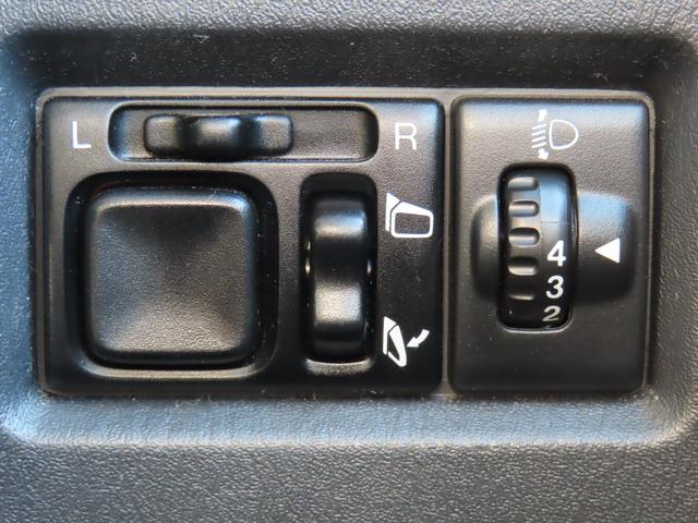 ジムニー ＬＡＮＤ　ＶＥＮＴＵＲＥ　１０型　ナビゲーション　ＥＴＣ　パワーウィンドウ　電動格納ドアミラー　シートヒーター　キーレスエントリー　マニュアルエアコン　フォグランプ（12枚目）