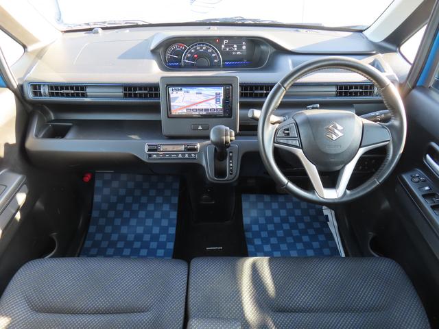 ワゴンＲ ＨＹＢＲＩＤ　ＦＺ　２型　衝突被害軽減ブレーキ　リヤパーキングセンサー　ナビゲーション　シートヒーター　スマートキー　キーレスプッシュスタート　オートライト　フルオートエアコン　パワーウィンドウ　電動格納ドアミラー（3枚目）