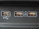 【アクセサリー電源ソケット】プラグを差し込めばケータイの充電等が出来ます☆