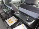 【パーソナルテーブル】運転席と助手席のシートバックに折り畳み式のテーブル!各テーブルにドリンクホルダーとショッピングフックが二つずつ付いています☆ドライブの合間にご利用下さい^^
