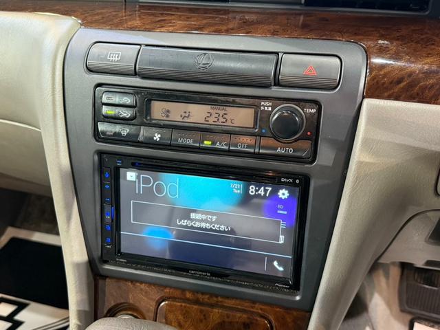 ローレル メダリスト　ＮＡＶＩエディション　フルエアロ／ローダウンサスペンション／１９インチホイール＆タイヤ／スモークテール／ブロンズグリル／インナーブラックヘッドライト／（31枚目）