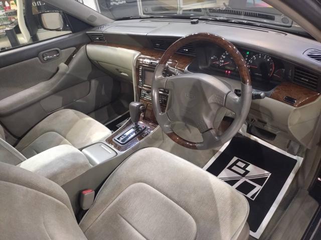 ローレル メダリスト　セレンシア　ＮＡＶＩエディション　新品車高調／新品１９インチホイール＆タイヤ／インナーブラックヘッドライト／全塗装／ローダウン／スモークテール／ナビ／ＥＴＣ／新品フルエアロ／（40枚目）