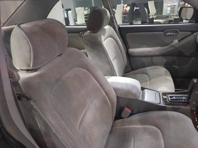 ローレル メダリスト　セレンシア　ＮＡＶＩエディション　新品車高調／新品１９インチホイール＆タイヤ／インナーブラックヘッドライト／全塗装／ローダウン／スモークテール／ナビ／ＥＴＣ／新品フルエアロ／（43枚目）