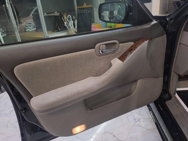 ローレル メダリスト　セレンシア　ＮＡＶＩエディション　新品車高調／新品１９インチホイール＆タイヤ／インナーブラックヘッドライト／全塗装／ローダウン／スモークテール／ナビ／ＥＴＣ／新品フルエアロ／（56枚目）