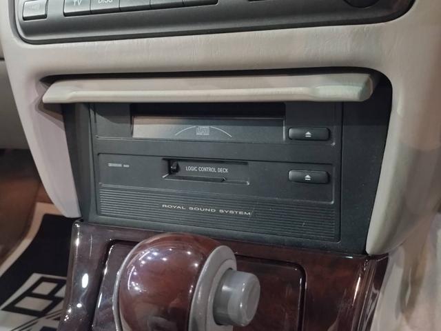 クラウン ロイヤルサルーン　プレミアム　新品ローダウンサスペンション／新品１９インチアルミホイール＆タイヤ／ナビ／ＥＴＣ／後期／電動サンシェード（44枚目）