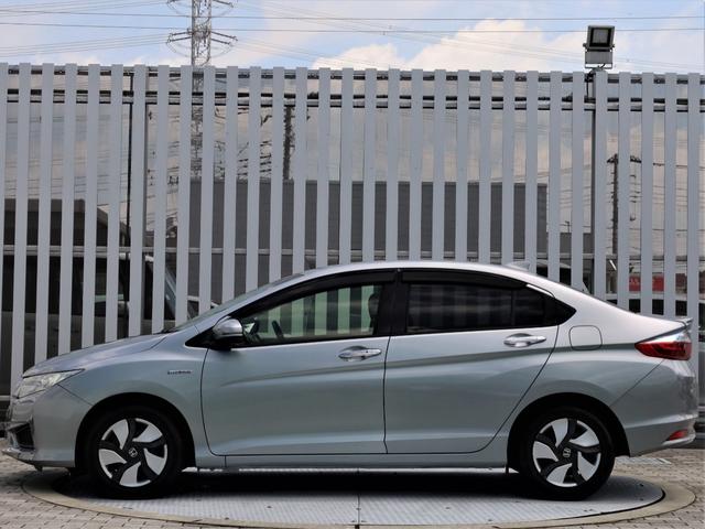 グレイス ハイブリッドＬＸ　純正ＦＯＰナビ・ＥＴＣ・ＬＥＤライト（5枚目）