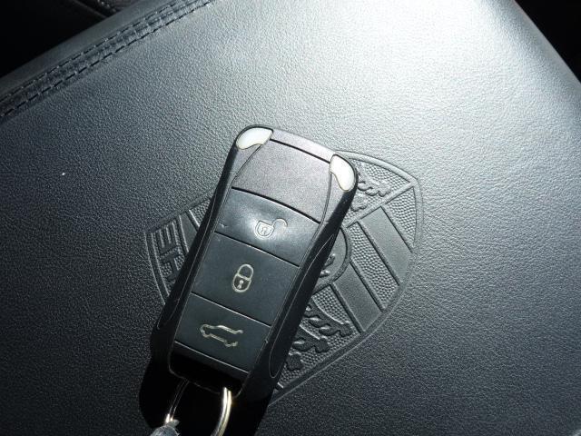 ベースグレード 社外ナビ 地デジフルセグ サイドモニター バックモニター Bluetooth ETC ドライブレコーダー レーダー探知機 ウッドステアリング ブラックレザーシート&ヒーター アルミ キーレス 記録簿(34枚目)