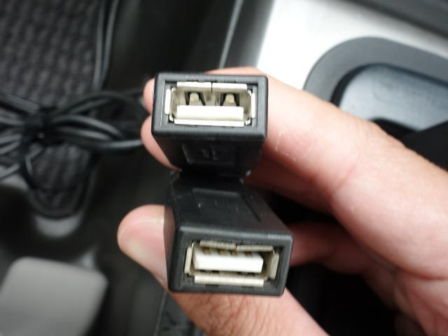 S 社外ナビ 地デジフルセグ バックモニター Bluetooth USBコード ETC シートヒーター ハイパールーフレール ディスチャージドランプ BFグッドリッチタイヤ 社外アルミ カプロンシート(24枚目)