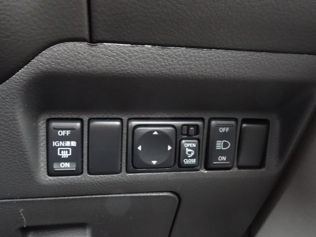 S 社外ナビ 地デジフルセグ バックモニター Bluetooth USBコード ETC シートヒーター ハイパールーフレール ディスチャージドランプ BFグッドリッチタイヤ 社外アルミ カプロンシート(25枚目)