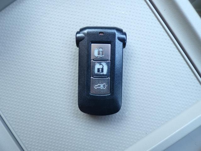 デリカＤ：５ Ｇ　パワーパッケージ　ナビ　地デジフルセグ　Ｂｌｕｅｔｏｏｔｈ　バックカメラ　パワーバックドア　記録簿　４ＷＤ　ディスチャージドランプ　フォグランプ　純正アルミ　スマートキー　ビルトインＥＴＣ　クルーズコントロール　ＵＳＢ（29枚目）