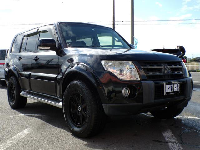 パジェロ ロング　エクシード　ブラックレザーシート　オバフェン　シートヒーター　ナビ　地デジフルセグ　Ｂｌｕｅｔｏｏｔｈ　バックカメラ　社外アルミ　社外スピーカー　３６０度ドライブレコーダー　ＥＴＣ　クルーズコントロール　キーレス（11枚目）