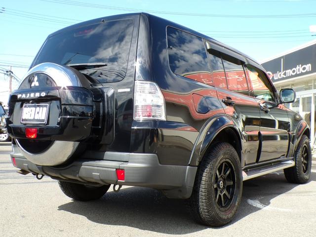 パジェロ ロング　エクシード　ブラックレザーシート　オバフェン　シートヒーター　ナビ　地デジフルセグ　Ｂｌｕｅｔｏｏｔｈ　バックカメラ　社外アルミ　社外スピーカー　３６０度ドライブレコーダー　ＥＴＣ　クルーズコントロール　キーレス（13枚目）