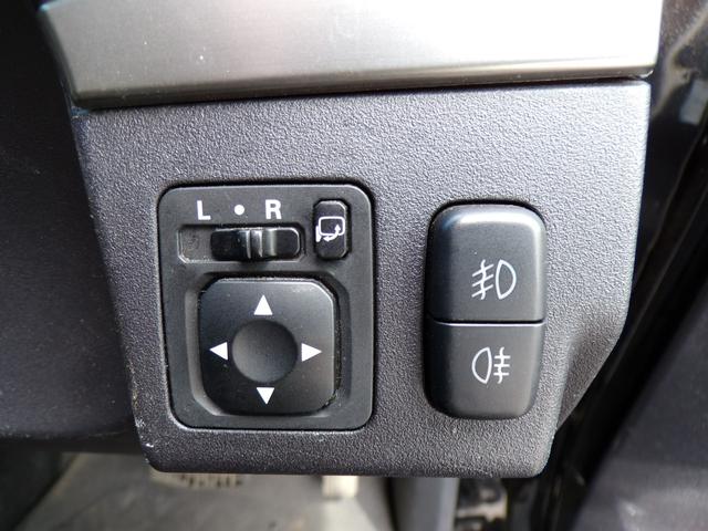 パジェロ ロング　エクシード　ブラックレザーシート　オバフェン　シートヒーター　ナビ　地デジフルセグ　Ｂｌｕｅｔｏｏｔｈ　バックカメラ　社外アルミ　社外スピーカー　３６０度ドライブレコーダー　ＥＴＣ　クルーズコントロール　キーレス（32枚目）