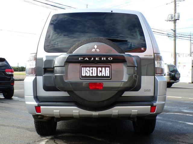 パジェロ ロング　エクシード　ナビ　地デジフルセグ　Ｂｌｕｅｔｏｏｔｈ　バックカメラ　ＥＴＣ　シートヒーター　ドライブレコーダー　クルーズコントロール　フォグランプ　ディスチャージドランプ　サイドステップ　純正アルミ　３列目シート（9枚目）