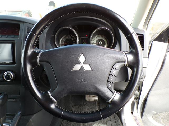 パジェロ ロング　エクシード　ナビ　地デジフルセグ　Ｂｌｕｅｔｏｏｔｈ　バックカメラ　ＥＴＣ　シートヒーター　ドライブレコーダー　クルーズコントロール　フォグランプ　ディスチャージドランプ　サイドステップ　純正アルミ　３列目シート（24枚目）