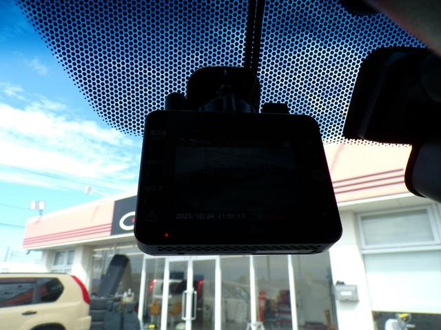 パジェロ ロング　エクシード　ナビ　地デジフルセグ　Ｂｌｕｅｔｏｏｔｈ　バックカメラ　ＥＴＣ　シートヒーター　ドライブレコーダー　クルーズコントロール　フォグランプ　ディスチャージドランプ　サイドステップ　純正アルミ　３列目シート（25枚目）