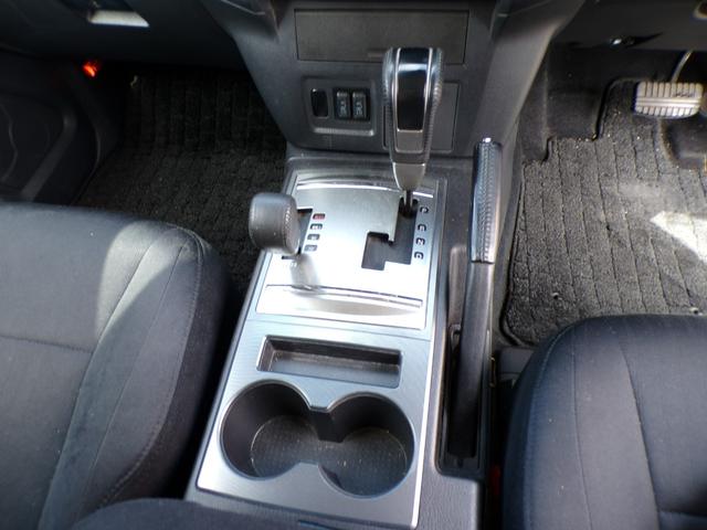 パジェロ ロング　エクシード　ナビ　地デジフルセグ　Ｂｌｕｅｔｏｏｔｈ　バックカメラ　ＥＴＣ　シートヒーター　ドライブレコーダー　クルーズコントロール　フォグランプ　ディスチャージドランプ　サイドステップ　純正アルミ　３列目シート（31枚目）