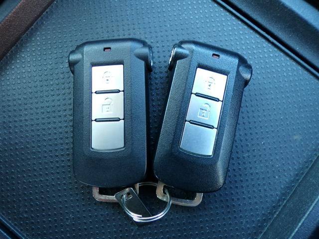 デリカＤ：５ アクティブギア　ハーフレザーシート　シートヒーター　ナビ　地デジフルセグ　Ｂｌｕｅｔｏｏｔｈ　バックカメラ　専用アルミ　専用バンパープロテクター　ディスチャージドランプ　スマートキー×２　記録簿　ドラレコ　クルコン（32枚目）