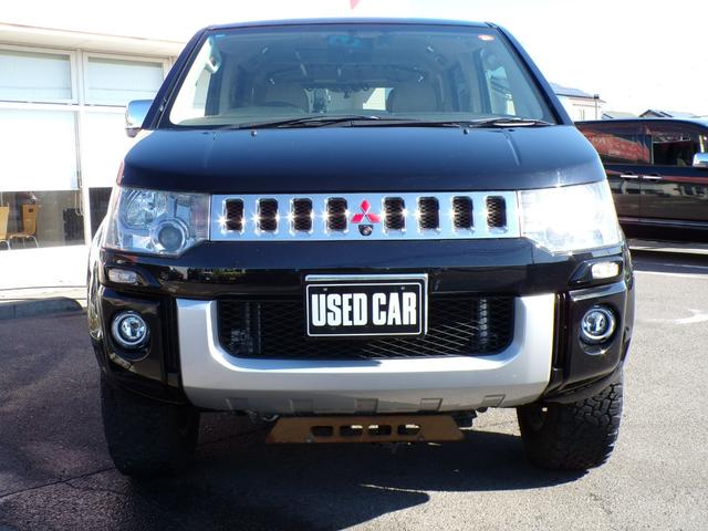 デリカＤ：５ シャモニー　オバフェン　ボディリフト　マフラー　社外アルミ　ＡＴタイヤ　ヒッチメンバー　両側パワースライドドア　ナビ　地デジ　バックカメラ　後席フリップダウンモニター　スペアキー（8枚目）