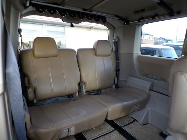 デリカＤ：５ シャモニー　オバフェン　ボディリフト　マフラー　社外アルミ　ＡＴタイヤ　ヒッチメンバー　両側パワースライドドア　ナビ　地デジ　バックカメラ　後席フリップダウンモニター　スペアキー（24枚目）