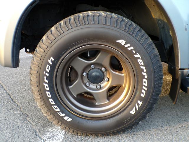 ランドクルーザープラド ＴＸリミテッド　丸目ヘッドライト　社外アルミ　ＳＡＸＯＮマフラー　サンルーフ　ＫＥＮＷＯＯＤナビ　地デジ　ＤＶＤ　後席用モニター（14枚目）