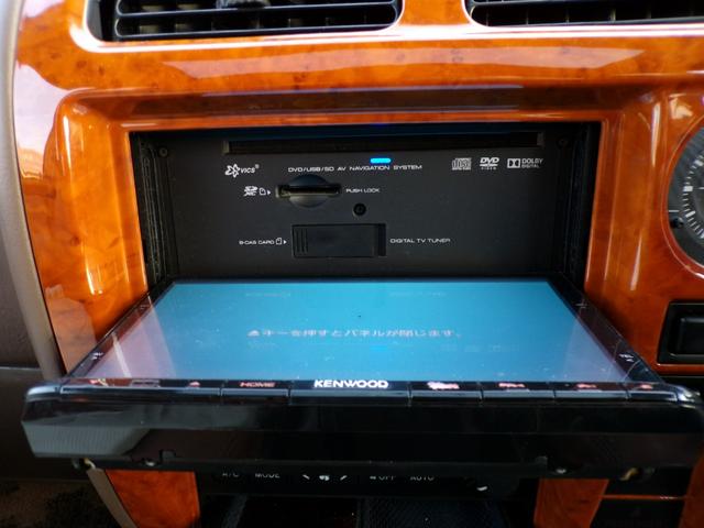ランドクルーザープラド ＴＸリミテッド　丸目ヘッドライト　社外アルミ　ＳＡＸＯＮマフラー　サンルーフ　ＫＥＮＷＯＯＤナビ　地デジ　ＤＶＤ　後席用モニター（28枚目）