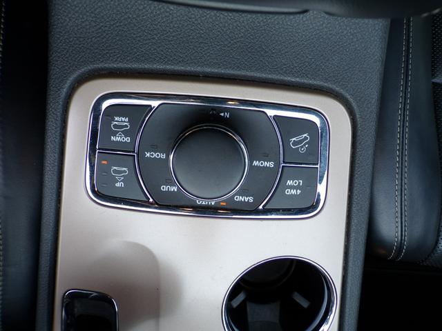 ジープ・グランドチェロキー リミテッド　黒革　サンルーフ　ＢＡＴＴＬＥＺマフラー　ヒッチメンバー＆キャリアカーゴ　パワーバックドア　バックカメラ　スマートキー　　　　プッシュスタート　ＥＴＣ　　スペアキー有　記録簿（25枚目）