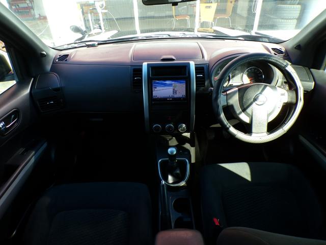 エクストレイル ２０ＧＴ　エクストリーマーＸ　６速ＭＴ　ルーフラック　ナビ　ＴＶ　ＤＶＤ　Ｂｌｕｅｔｏｏｔｈ　バックカメラ　インテリジェントキー　ＥＴＣ　クルーズコントロール　ＨＩＤ　純正１８インチアルミ（10枚目）