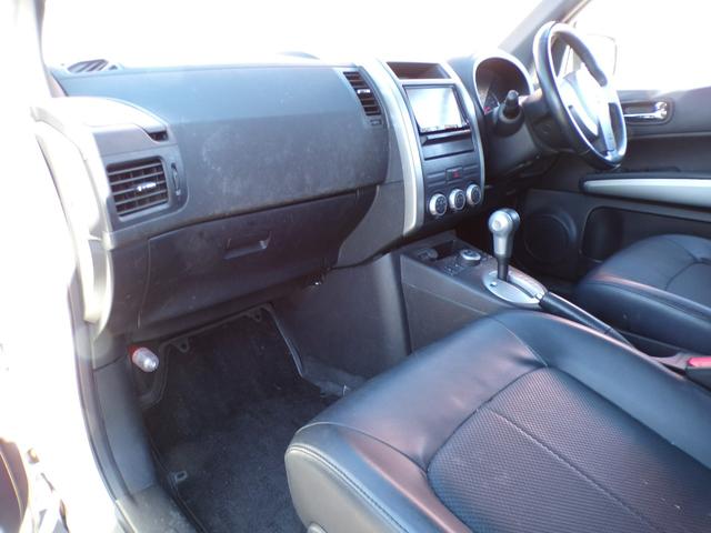 エクストレイル ２０Ｘｔｔ　ナビ　地デジ　フルセグ　Ｂｌｕｅｔｏｏｔｈ　ビルトインＥＴＣ　ディスチャージドランプ　ＵＳＢ　ＨＤＭＩ　クルーズコントロール　純正アルミ　後席アルパインモニター　カプロンシート　シートヒーター　記録簿（21枚目）