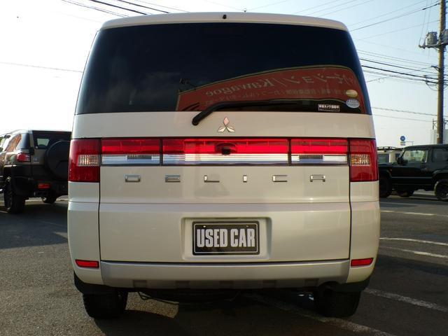 デリカＤ：５ Ｇ　パワーパッケージ　ナビ　地デジ　バックカメラ　ビルトインＥＴＣ　スマートキー　スペアキー　ディスチャージドランプ　フォグランプ　社外アルミ　クルーズコントロール　オールホワイトパール　８人乗り　両側パワースライドドア（9枚目）