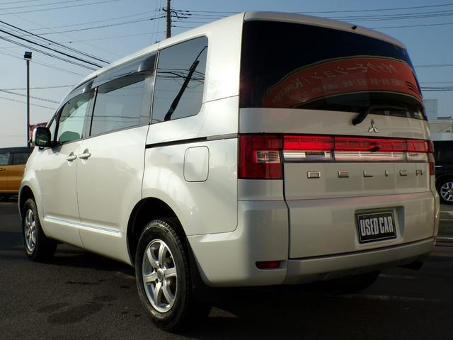 デリカＤ：５ Ｇ　パワーパッケージ　ナビ　地デジ　バックカメラ　ビルトインＥＴＣ　スマートキー　スペアキー　ディスチャージドランプ　フォグランプ　社外アルミ　クルーズコントロール　オールホワイトパール　８人乗り　両側パワースライドドア（14枚目）