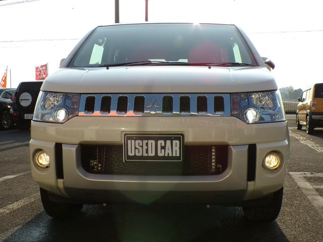 デリカＤ：５ Ｇ　パワーパッケージ　ナビ　地デジ　バックカメラ　ビルトインＥＴＣ　スマートキー　スペアキー　ディスチャージドランプ　フォグランプ　社外アルミ　クルーズコントロール　オールホワイトパール　８人乗り　両側パワースライドドア（15枚目）